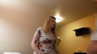 Грудастая мамка сосет толстому оператору хуй и ебется с ним в письку на кастинге